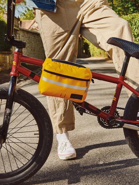 EASTPAK AMAN BIKE Bike bag with shoulder strap tarp yin yang - Duffle bags