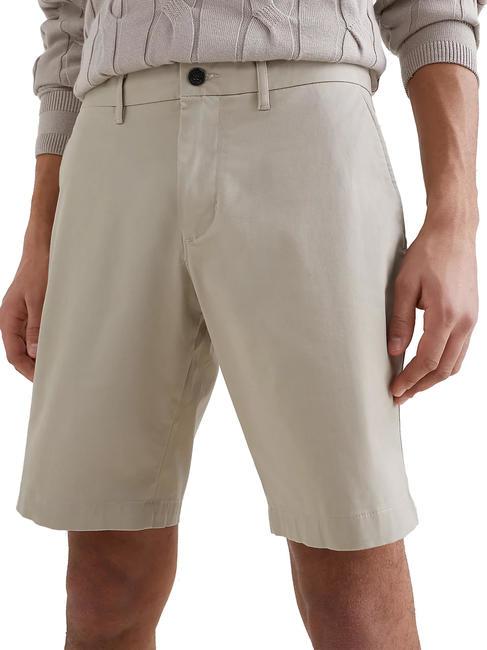 TOMMY HILFIGER BROOKLYN 1985 Stretch cotton shorts STONE - Trousers