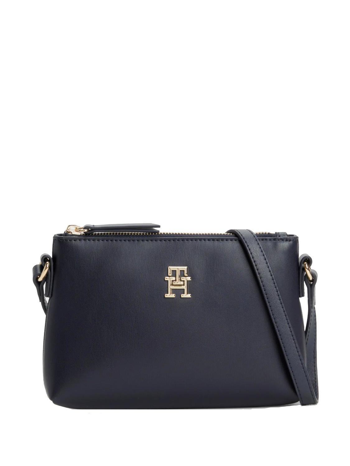 Tommy discount hilfiger pouch