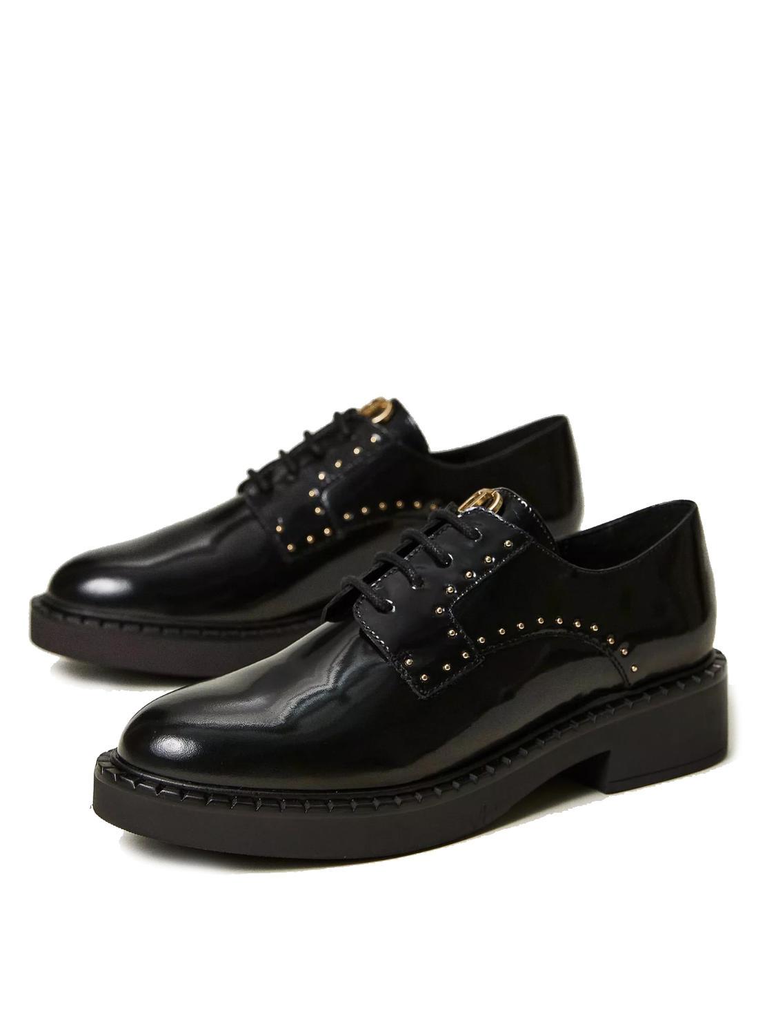 Studs sales without laces