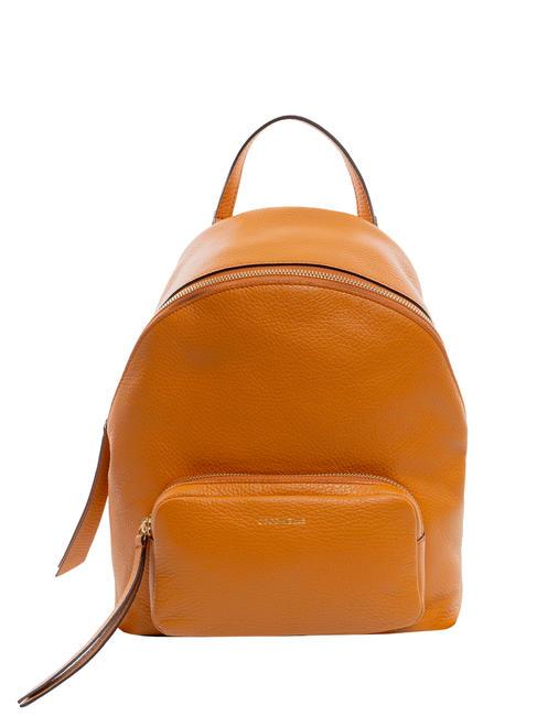 COCCINELLE JEN Hammered leather backpack paprika - Women’s Bags
