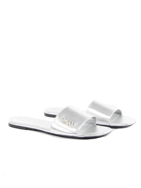 GUESS JODALEE Metallic low sandals SILVER - Women’s shoes