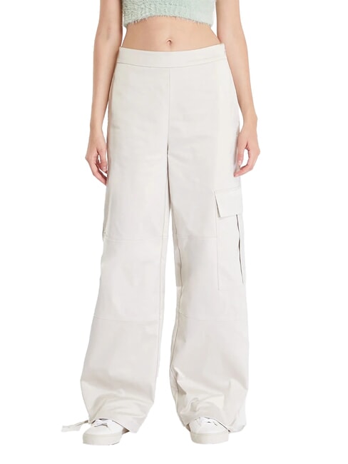 CALVIN KLEIN CK JEANS Low-waisted cargo pants eggshell - Women's Pants