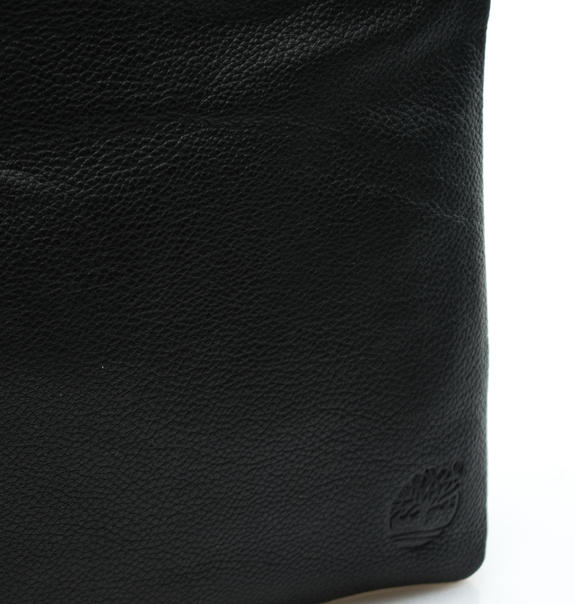  Clutch bag with cuff, in leather BLACK - Women&rsquo;s Bags