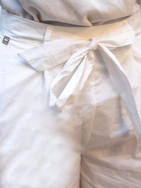   Cropped cotton trousers offwhite - Women's Pants