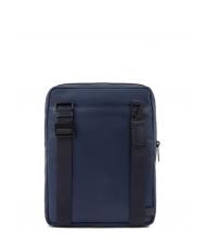 PIQUADRO FINN iPad bag, in leather blue - Over-the-shoulder Bags for Men - 3