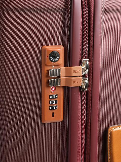 CAPRI Medium trolley with USB port bordeaux - Rigid Trolley Cases