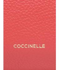 COCCINELLE BEAT CLUTCH Hammered leather clutch bag cranberries - Women’s Bags - 4