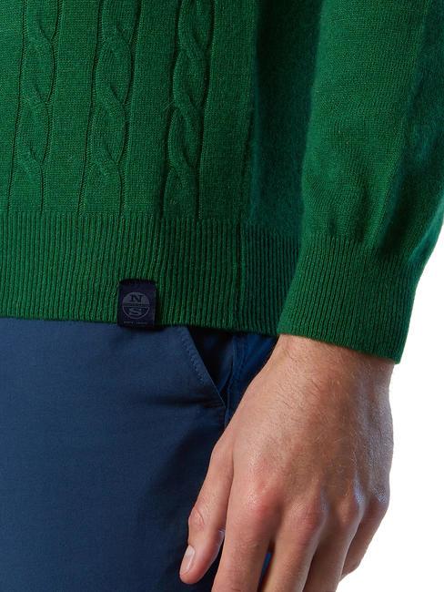 CABLE Cable crewneck sweater eden green - Men's Sweaters