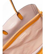 COCCINELLE ALBA Hammered leather shopping bag paprika - Women’s Bags - 5