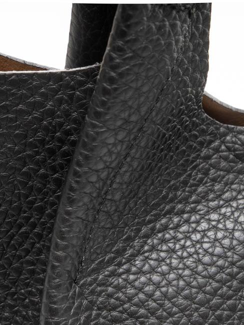 DUA Shoulder bag, in leather black-beaver - Women’s Bags