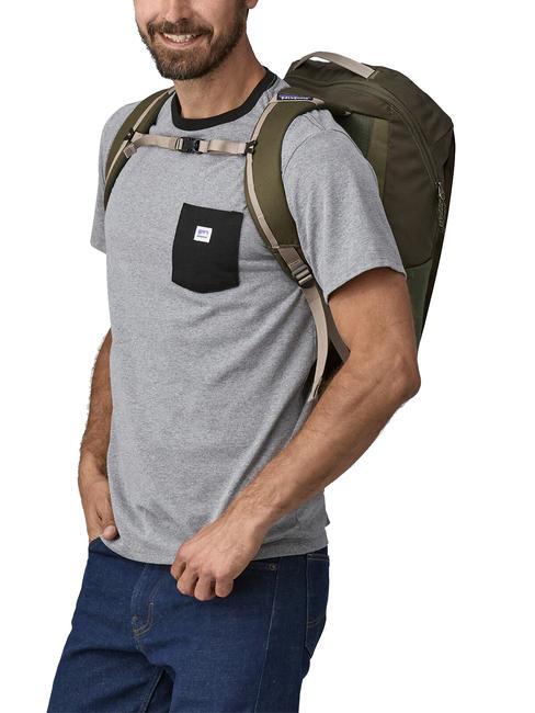 BLACK HOLE 25L travel backpack black - Backpacks & School and Leisure