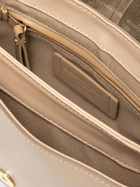 HELENA ROUND Leather bag with flap cream - Women&rsquo;s Bags