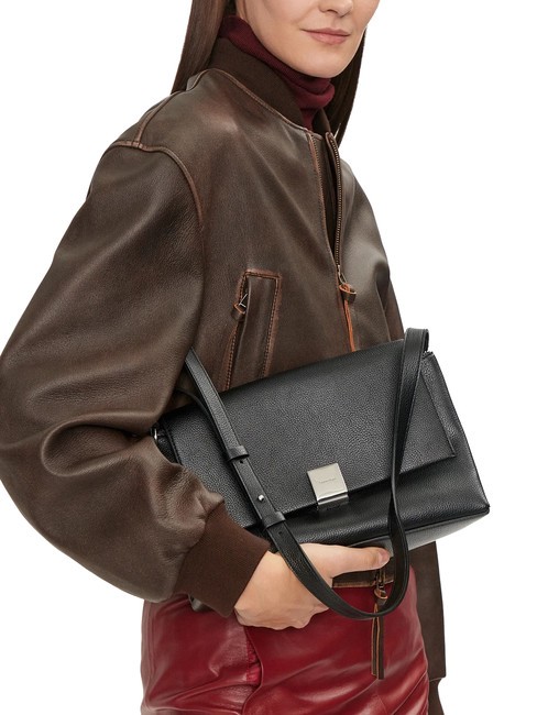 CK PLAQUE Medium shoulder bag pvh black - Women’s Bags