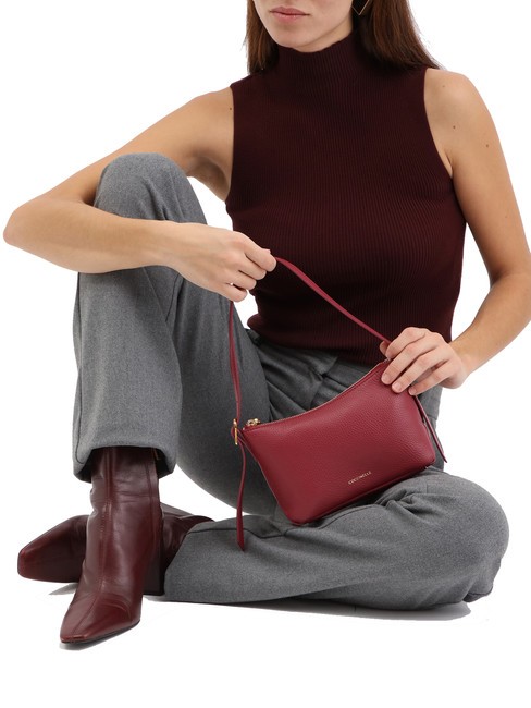 CHERRY Small leather shoulder bag garnet red - Women&rsquo;s Bags
