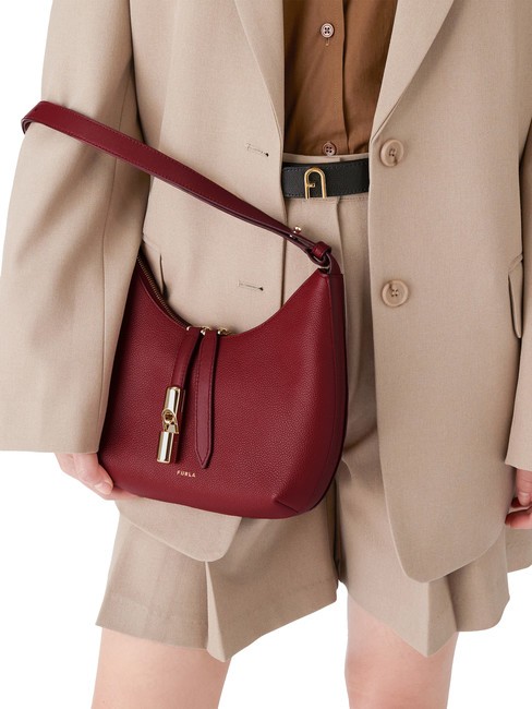 GOCCIA Hammered leather shoulder bag CHERRY d - Women’s Bags