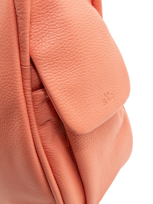 TRIO  Hammered leather satchel backpack salmon - Women’s Bags