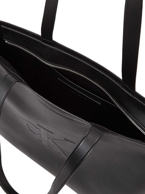 SCULPTED Slim Shoulder bag on black - Women’s Bags