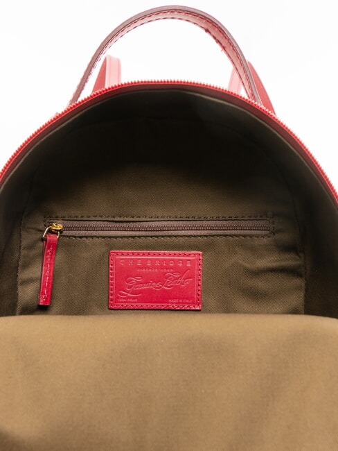 ELETTRA Round leather backpack berry abb. gold - Women’s Bags