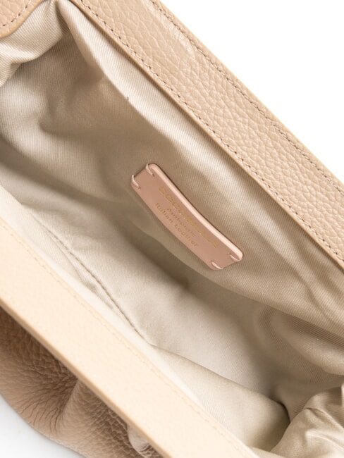 DILETTA SOFT Hammered leather clutch bag powder pink - Women’s Bags