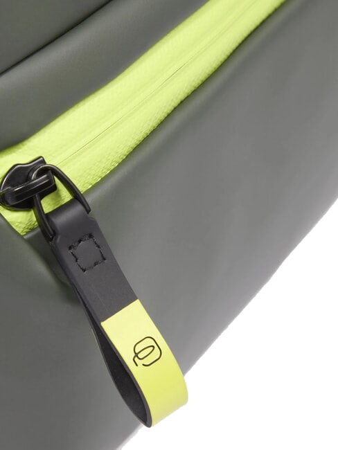 CORNER SPECIALE GOMMATO Water repellent bag GREEN - Over-the-shoulder Bags for Men