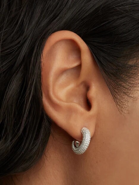 THE NEW ESSENTIALS KING Domed hoop earrings silver - Earrings