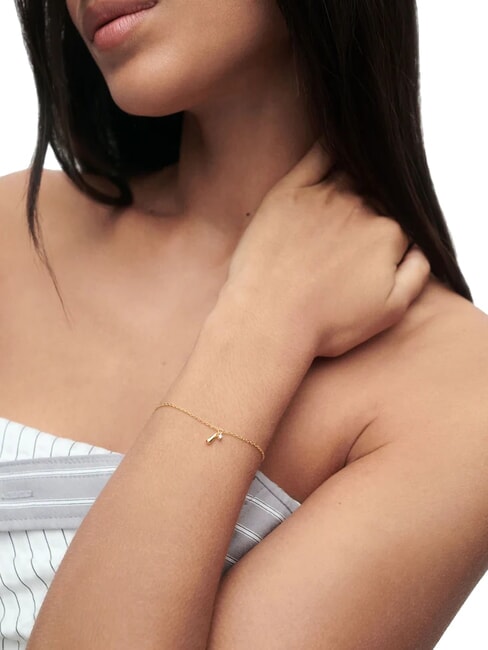 THE NEW ESSENTIALS KIRA Chain bracelet with round zirconia and drop pendant gold - Bracelets