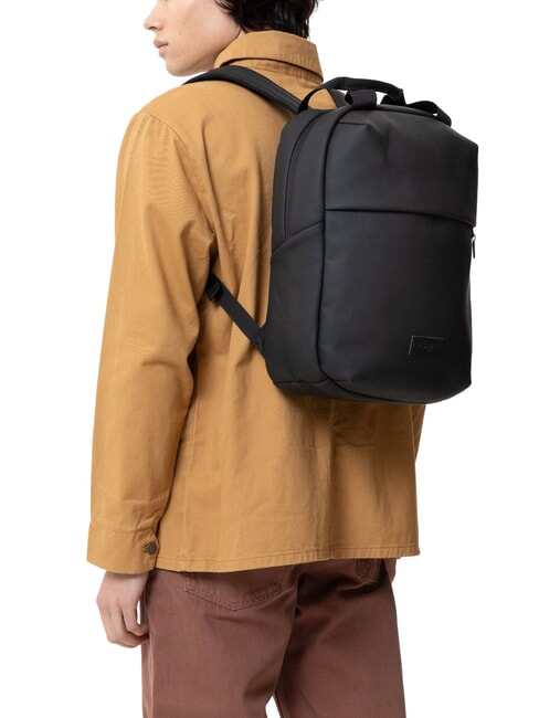 TECUM TOTE CNNCT F Backpack with water bottle pocket, laptop holder matte black - Laptop backpacks