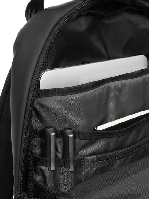 TECUM TOTE CNNCT F Backpack with water bottle pocket, laptop holder matte black - Laptop backpacks