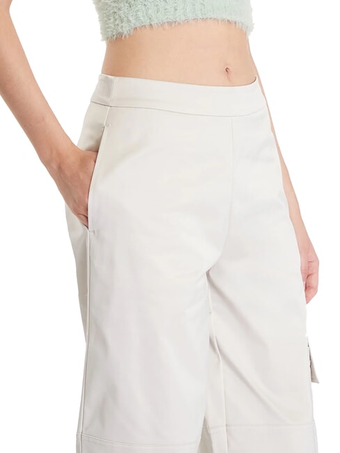 CK JEANS Low-waisted cargo pants eggshell - Women's Pants