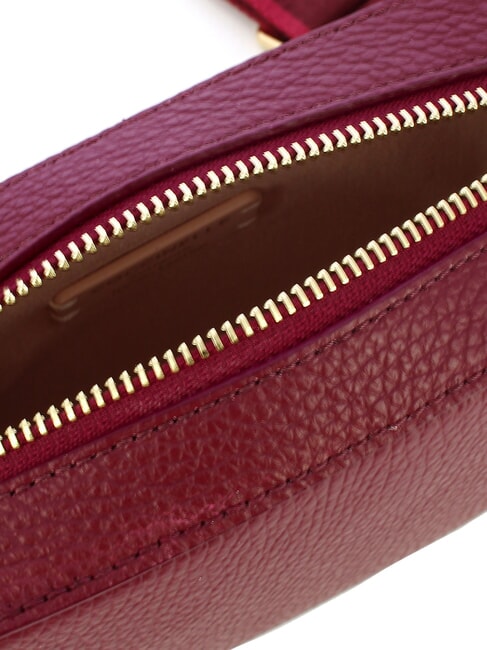 TEBE Shoulder bag in textured leather currant - Women’s Bags