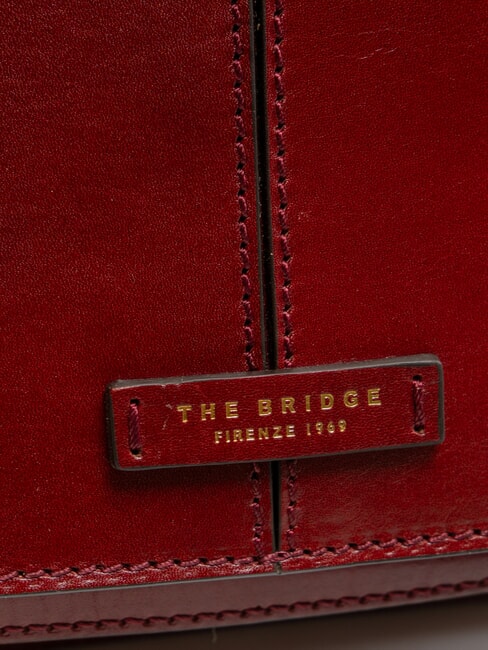 FAENTINA Large leather shoulder bag Chianti / Bordeaux / Gold - Women&rsquo;s Bags