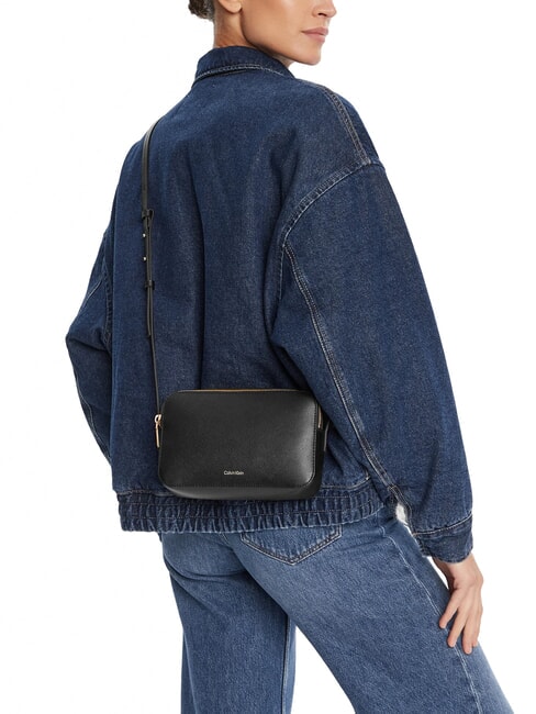 EMBOSSED LOGO Mini shoulder bag black/toasted coconut - Women’s Bags