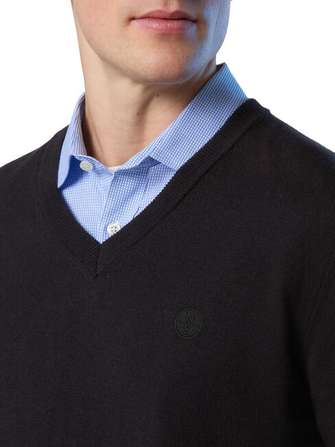 N|S V-neck sweater black - Men's Sweaters