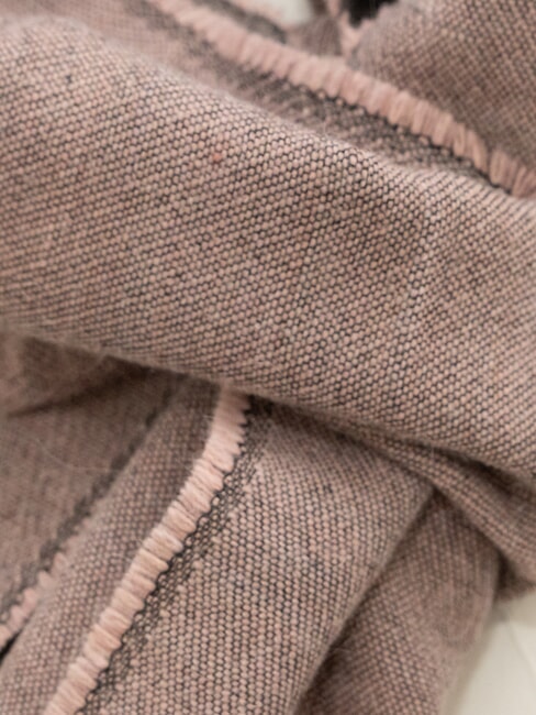 GEO Scarf with fringes powder - Scarves