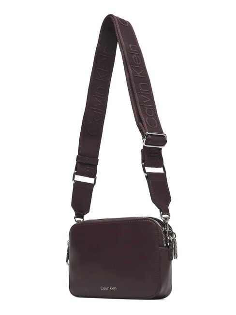 SIGNATURE LOGO STRAP Dual function camera case bag fudge - Women’s Bags