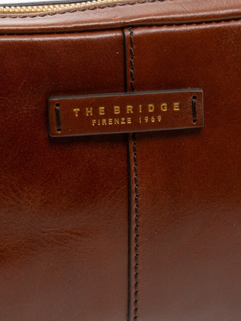 VESPUCCI Leather clutch bag with wristlet BROWN - Women&rsquo;s Bags