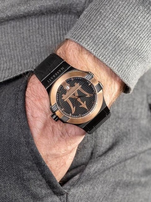 POTENZA Watch with date display Black - Watches