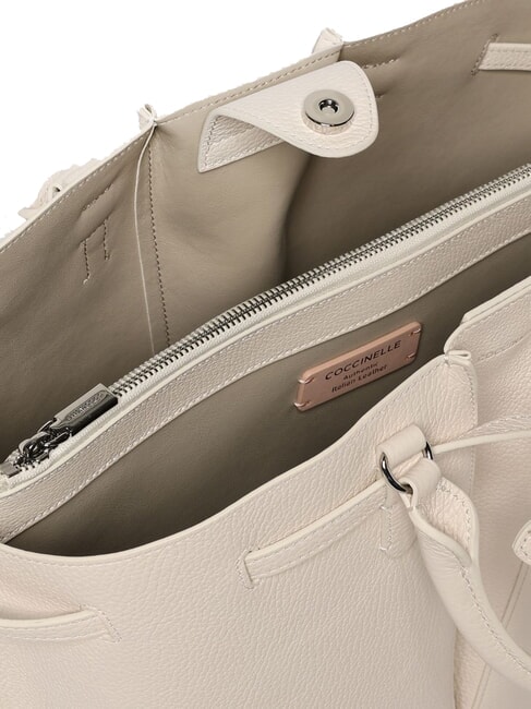 FLORES Medium hammered leather tote bag white - Women&rsquo;s Bags