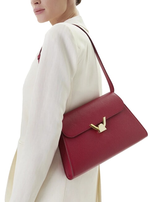 DEW Medium shoulder bag in hammered leather sangria - Women&rsquo;s Bags