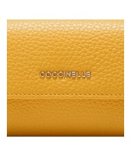 COCCINELLE METALLIC SOFT Hammered leather card holder sunny - Women&rsquo;s Wallets - 3
