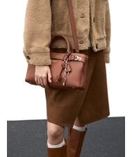 GUESS GREGORIA Medium handbag with shoulder strap COGNAC - Women&rsquo;s Bags - 5