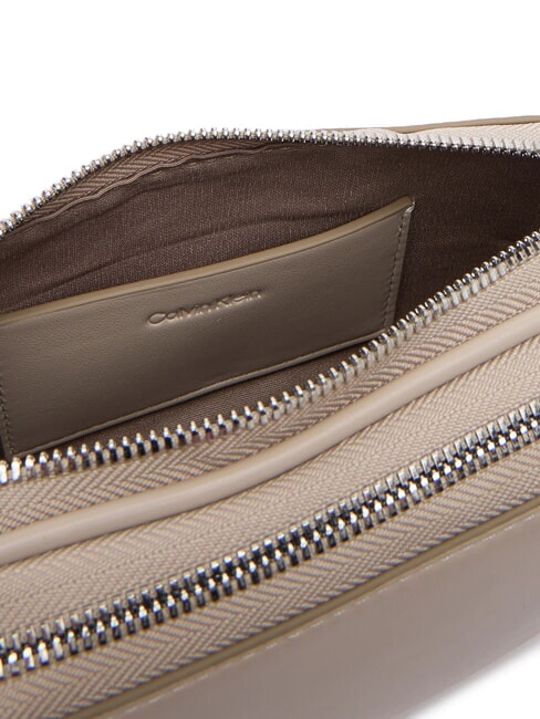 SIGNATURE LOGO STRAP Dual function camera case bag desert taupe - Women&rsquo;s Bags