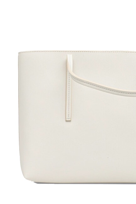EMBOSSED LOGO Shoulder bag lily white - Women&rsquo;s Bags