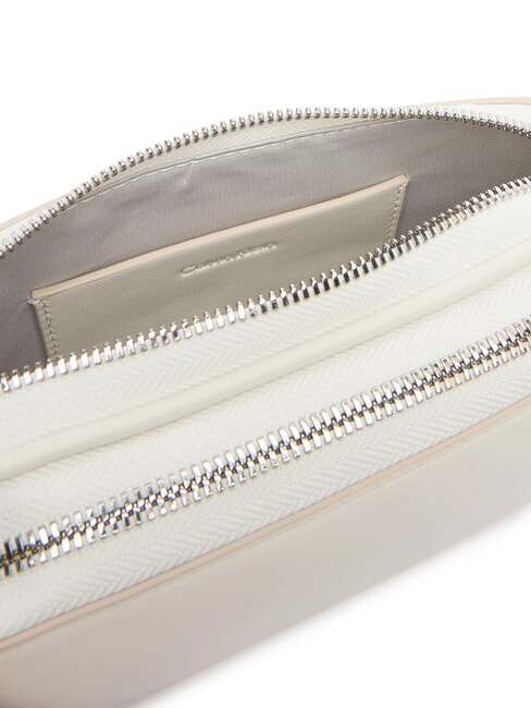 SIGNATURE LOGO STRAP Dual function camera case bag lily white - Women&rsquo;s Bags