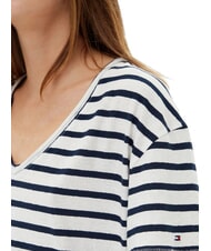 TOMMY HILFIGER TH Relaxed fit T-shirt with V-neck breton ecru/dark night navy stp - T-shirt - 4