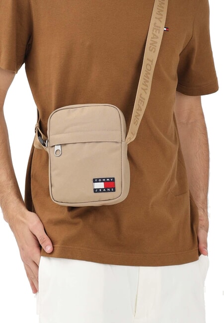 TJ ESS DAILY Shoulder bag dark dune - Over-the-shoulder Bags for Men