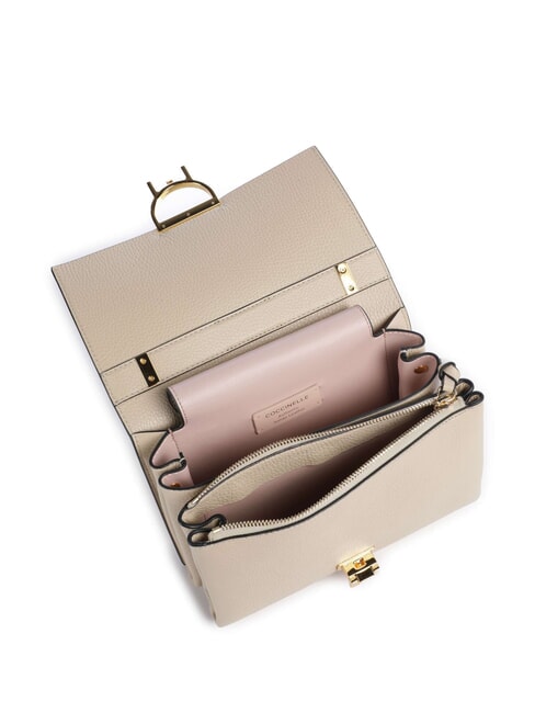 ARLETTIS Hammered leather handbag sandshell - Women&rsquo;s Bags