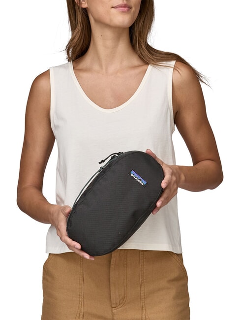 BLACK HOLE CUBE 3L travel beauty black w/black - Beauty Case