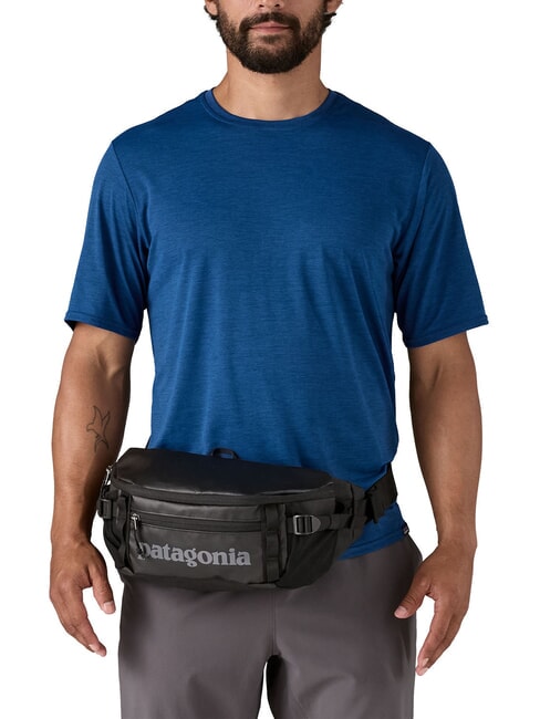 BLACK HOLE Pouch black w/black - Hip pouches